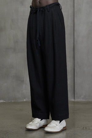 Front Pleats Drawstring Trousers Black