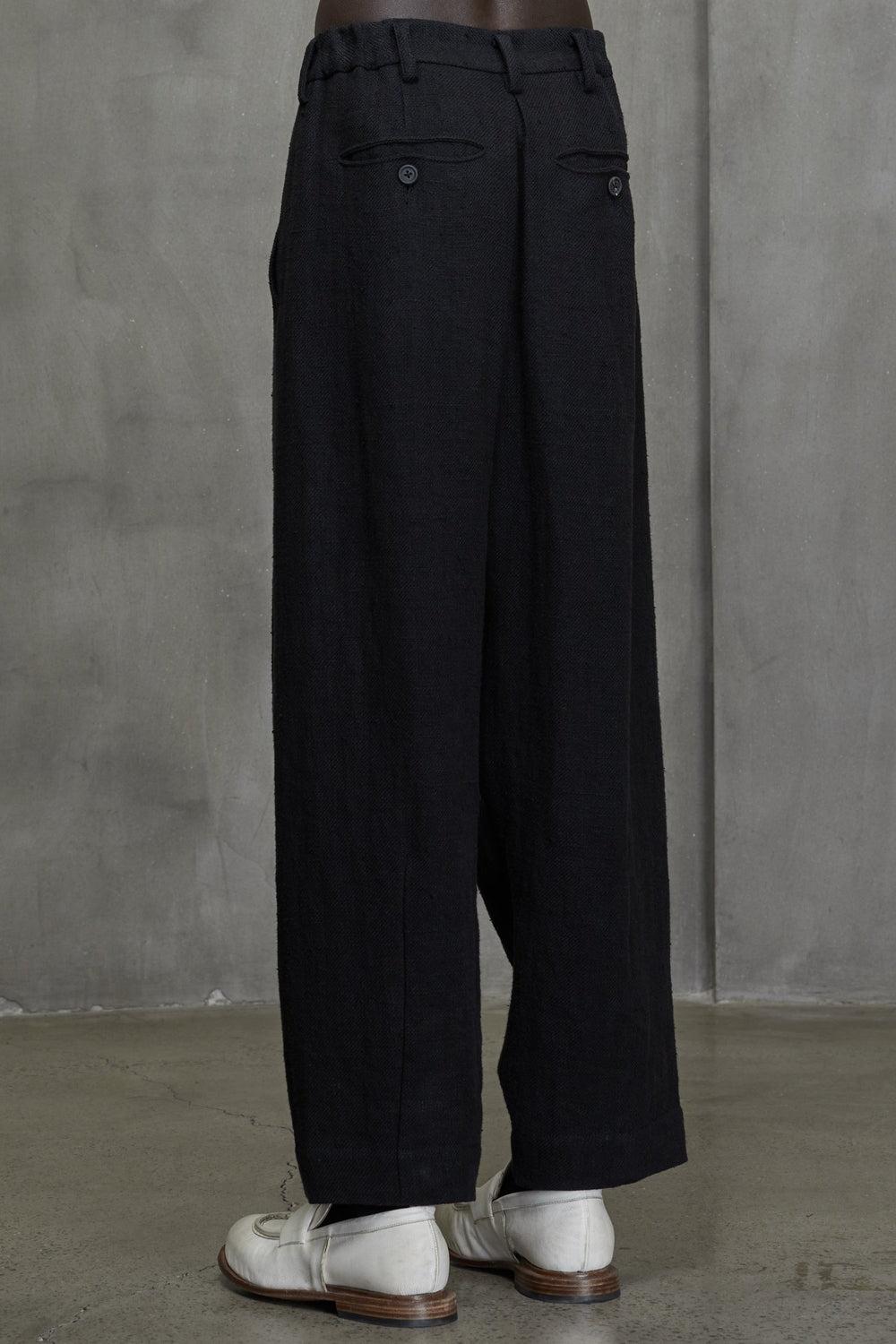 Front Pleats Drawstring Trousers Black