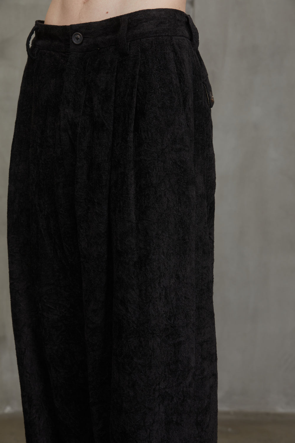 Velvet Front Pleats Trousers