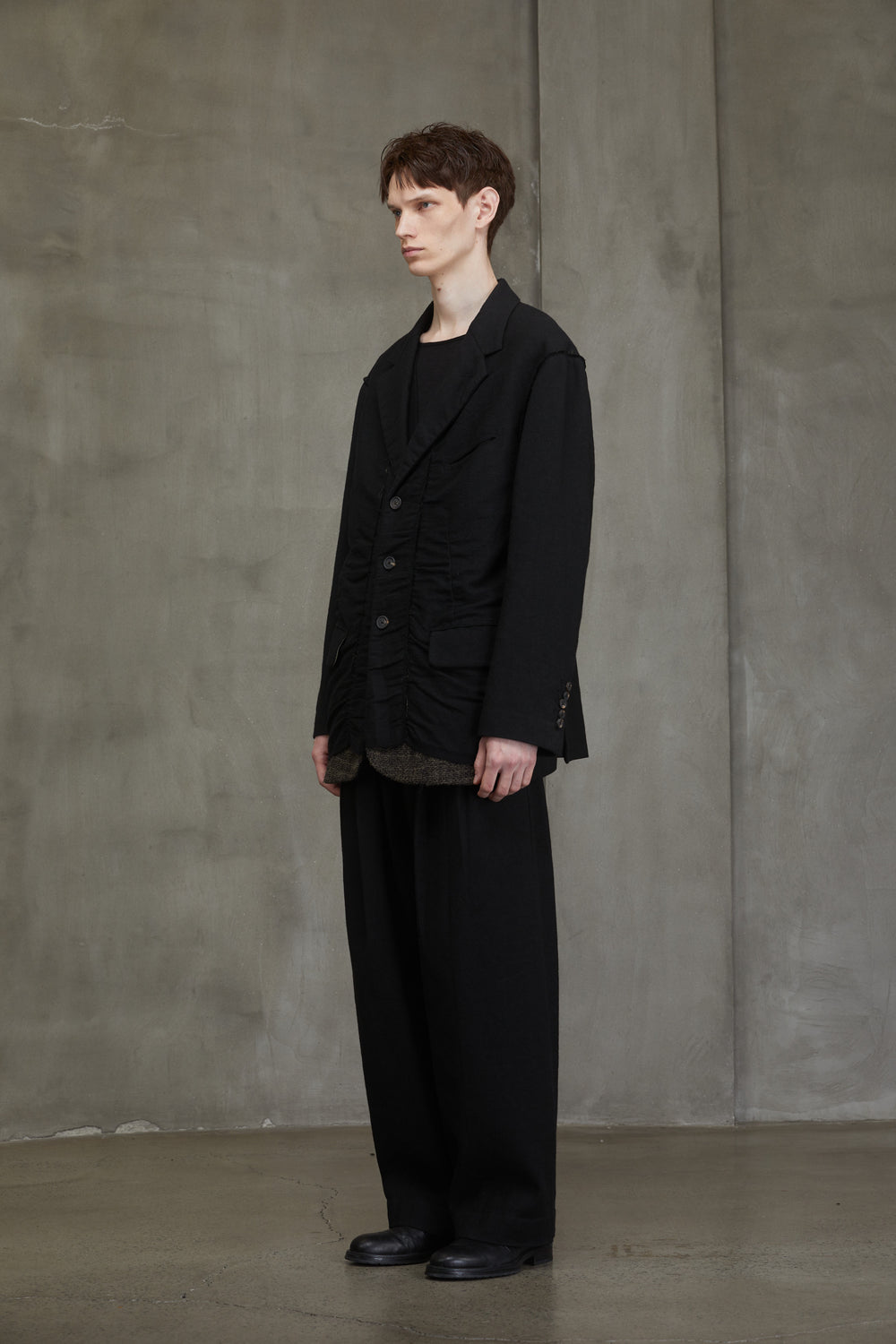 Raw Edge Shoulder Three Button Jacket