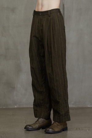 Pleats Tapered Trousers