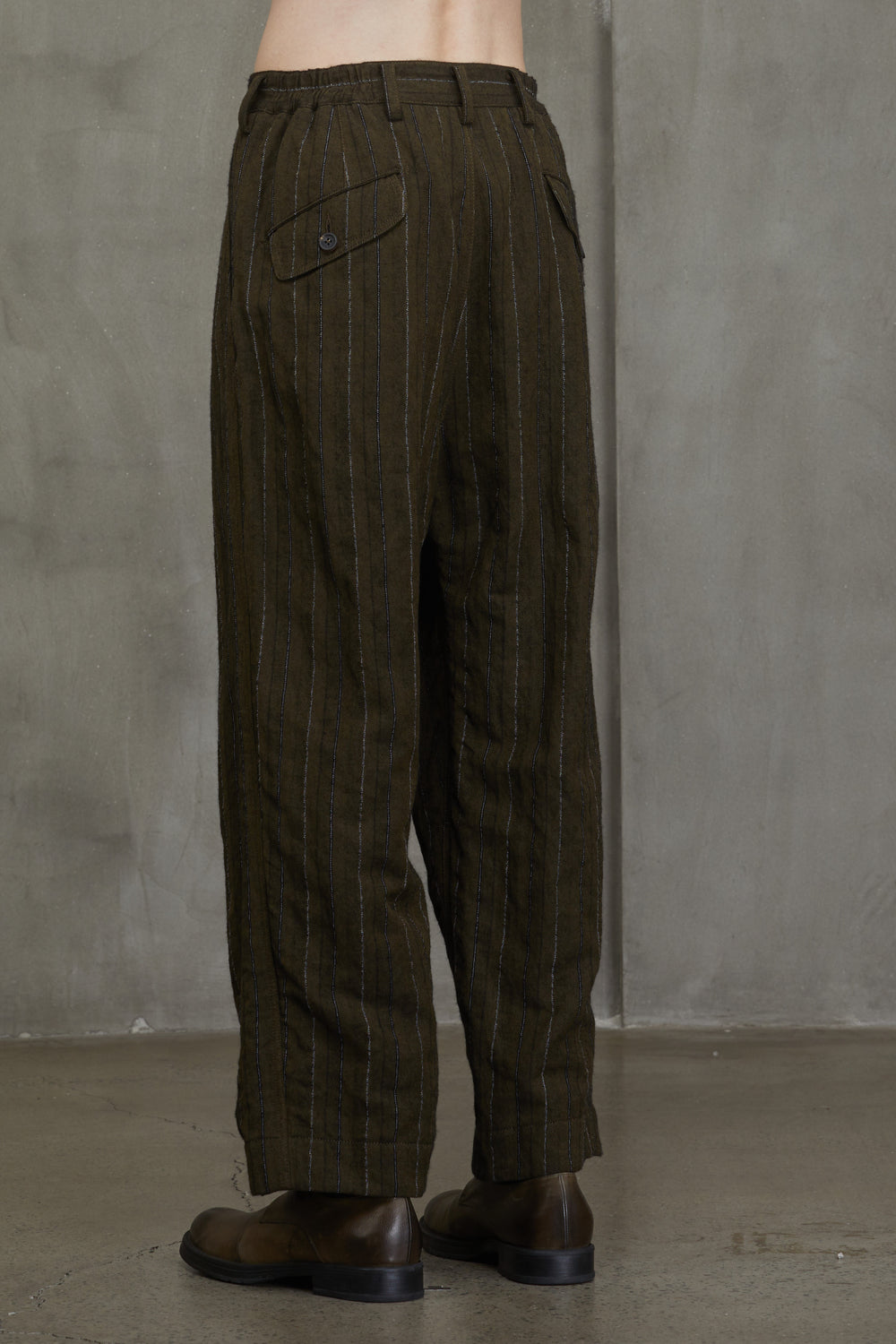 Pleats Tapered Trousers