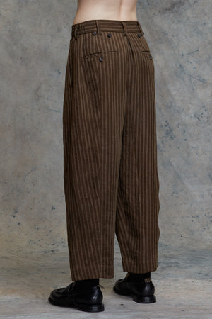 Front Pleats Tapered Long Trousers