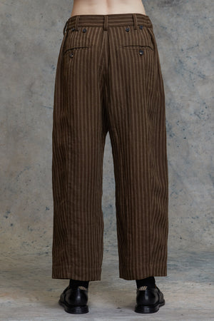 Front Pleats Tapered Long Trousers