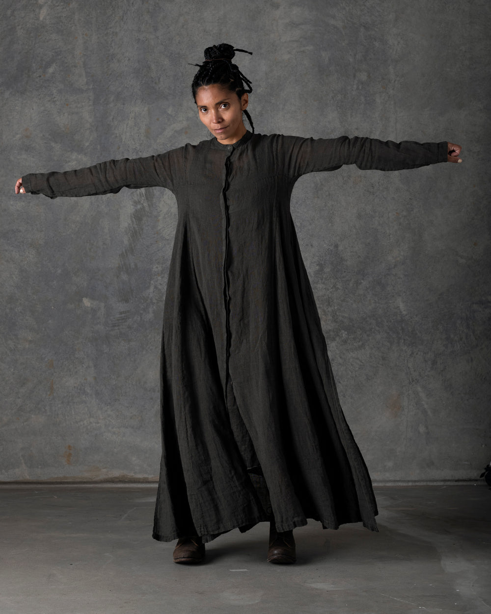 Long Shirt Dress Dark Grey / Brown T-200