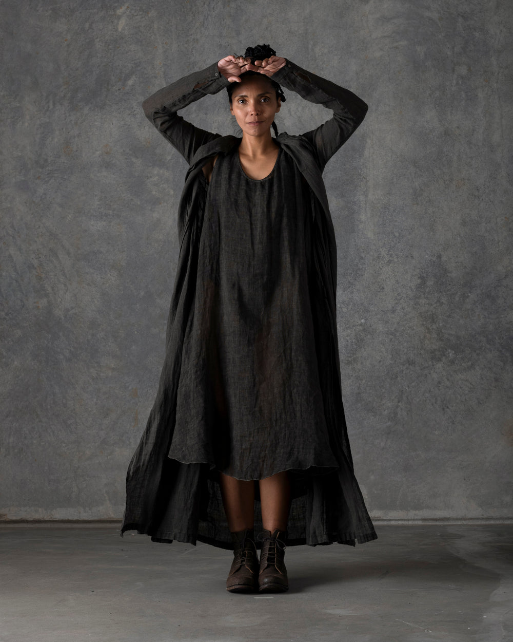 Long Shirt Dress Dark Grey / Brown T-200