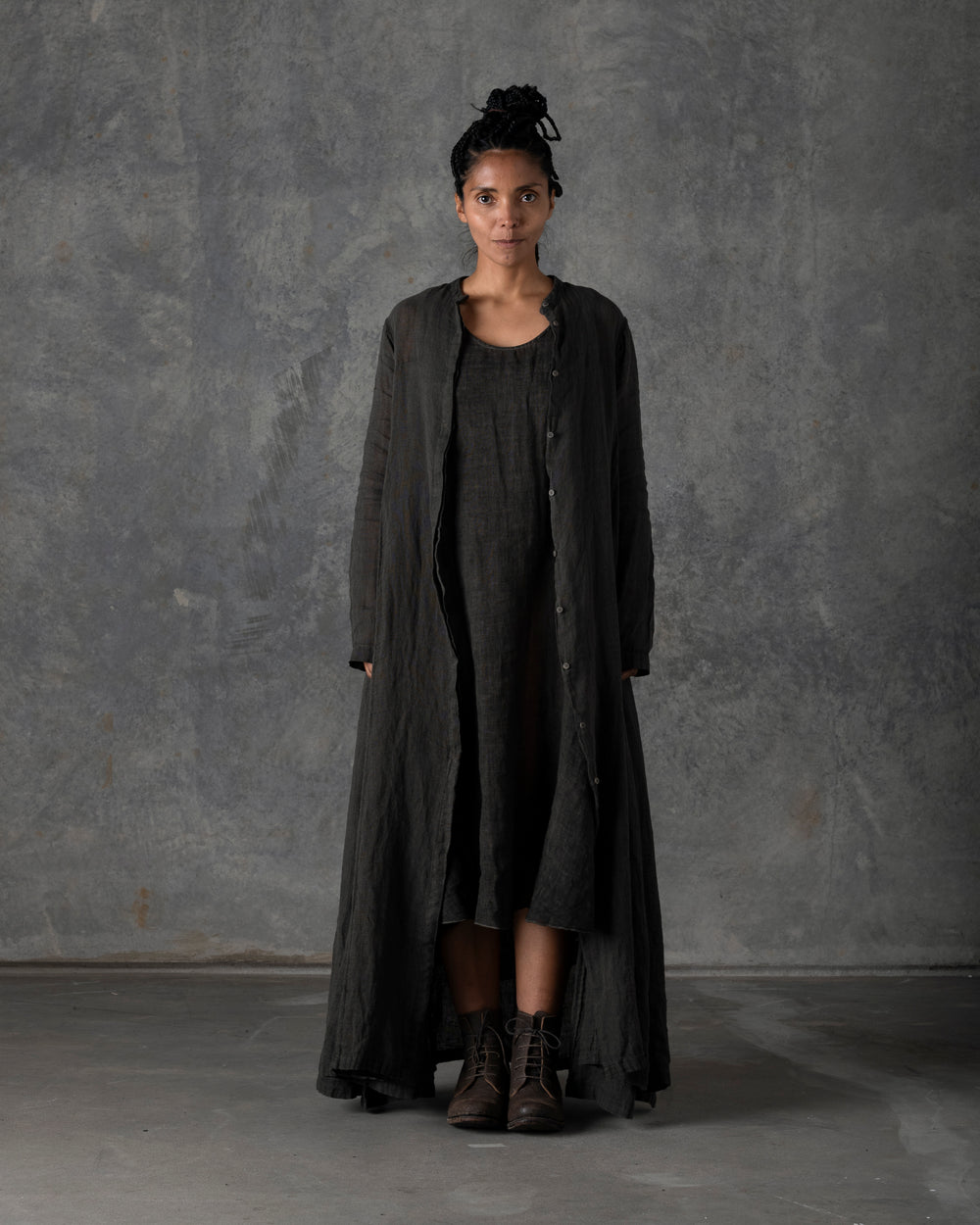 Long Shirt Dress Dark Grey / Brown T-200