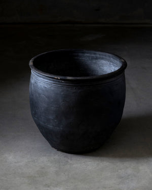 Old Open Mouth Dark Pot