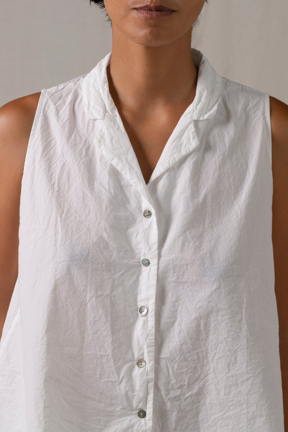 Sleeveless Collar Shirt TC Milk