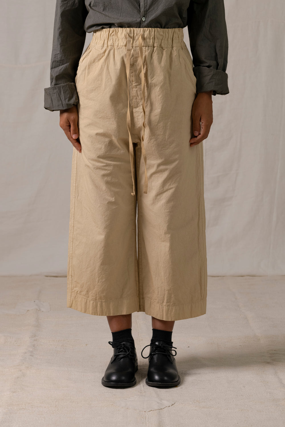 Wide & Short Trousers CC Cream