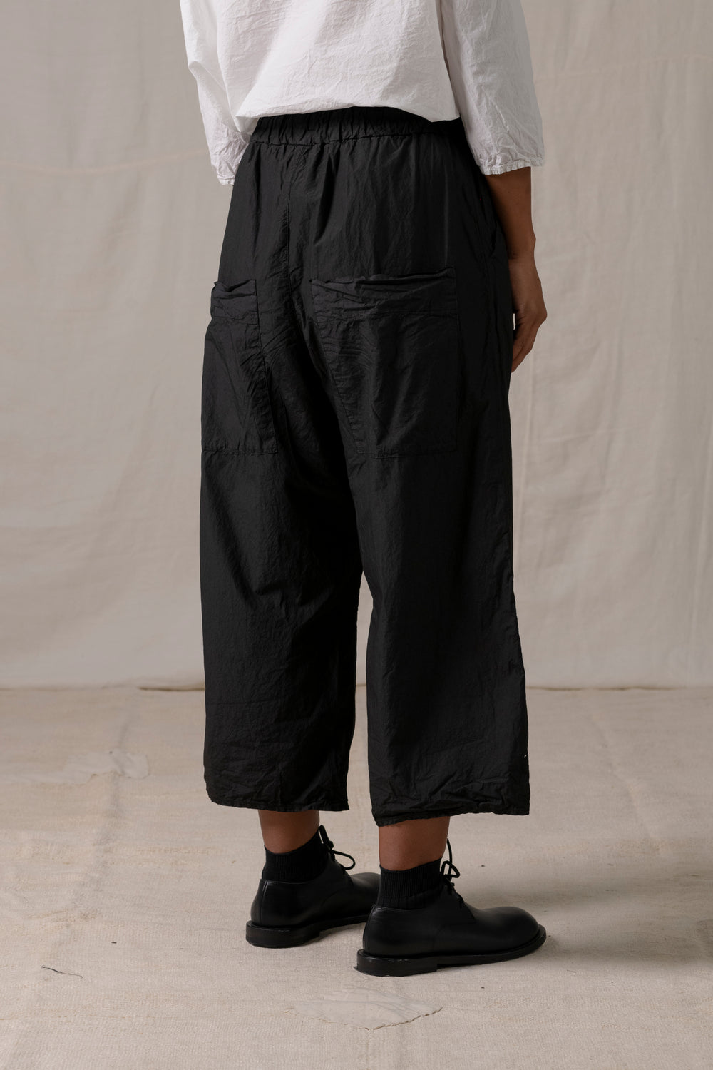 Wide & Short Trousers TC Black