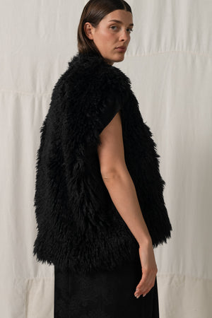 Truss Vest Fur Black